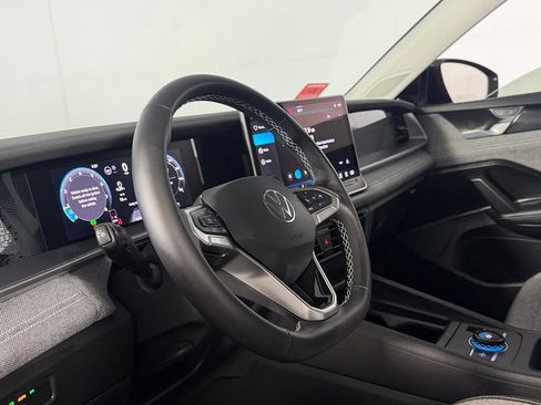 Used 2026 Volkswagen Tiguan S FWD image 21