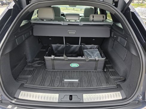 New 2026 Land Rover Range Rover Velar Dynamic SE image 14