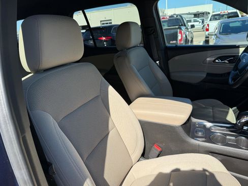 Used 2023 Chevrolet Traverse LS w/ Safety Package image 32