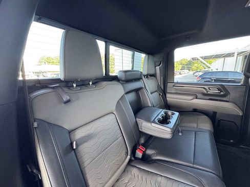 Used 2024 Chevrolet Silverado 2500 ZR2 w/ Technology Package AWD/4WD image 25