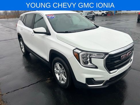 Used 2024 GMC Terrain SLE image 5