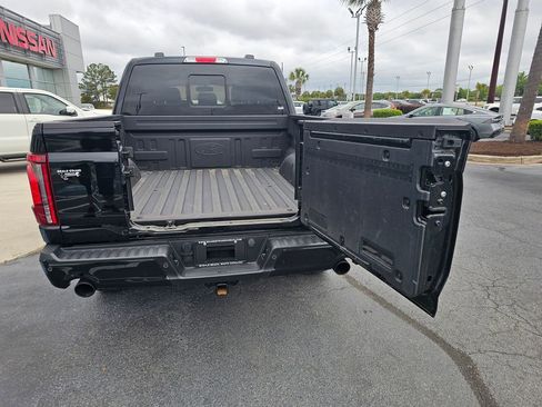 Used 2025 Ford F150 Lariat w/ Equipment Group 502A High AWD/4WD image 9