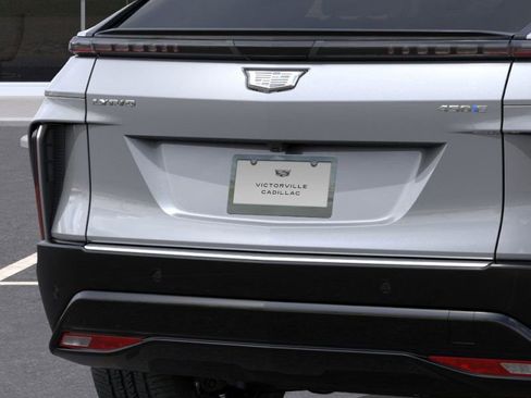New 2025 Cadillac Lyriq Luxury image 14