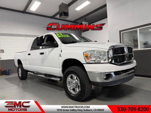 Used 2009 Dodge Ram 2500 Truck SLT w/ Popular Equipment Group AWD/4WD image 1