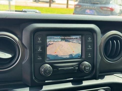 Used 2021 Jeep Wrangler Unlimited Sport AWD/4WD image 23
