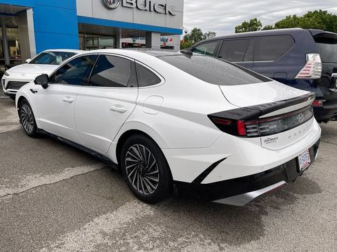 Used 2025 Hyundai Sonata Limited FWD image 4