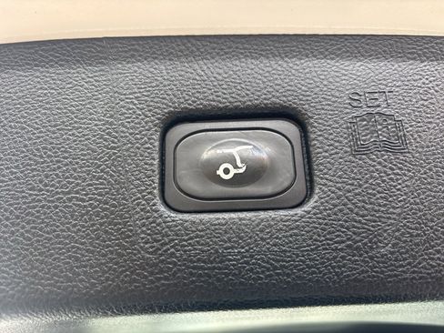 Used 2022 Ford Edge SEL w/ Convenience Package image 15