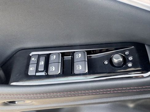 Used 2024 Jeep Wagoneer Launch Edition image 10