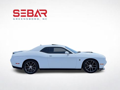Used 2016 Dodge Challenger R/T Scat Pack RWD image 6