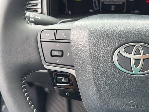 New 2026 Toyota Camry SE FWD image 24