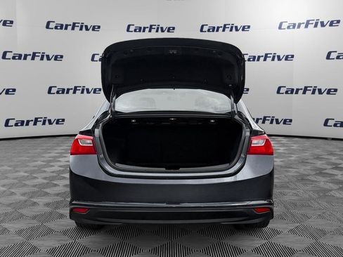 Used 2023 Chevrolet Malibu LT FWD image 11