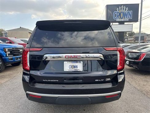 Used 2021 GMC Yukon XL SLT w/ SLT Premium Package image 8