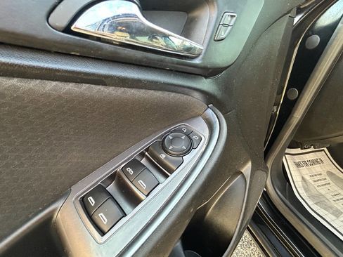 Used 2020 Chevrolet Malibu LT FWD image 33