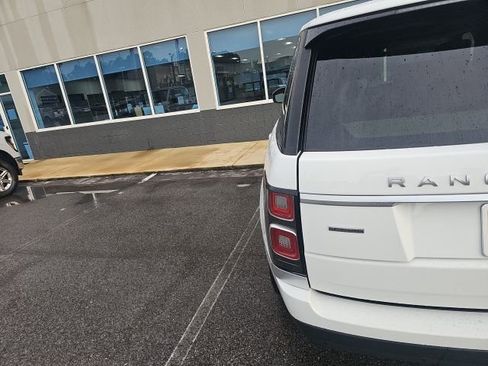 Used 2019 Land Rover Range Rover Supercharged AWD/4WD image 7