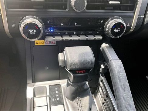 Used 2025 Toyota Tacoma TRD Off-Road w/ TRD Off Road Premium Package AWD/4WD image 16