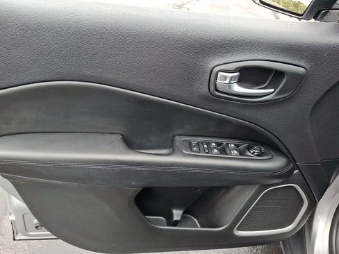 Used 2020 Jeep Compass Latitude image 14