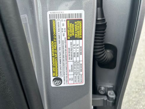 Used 2024 Volkswagen ID.4 2WD image 61