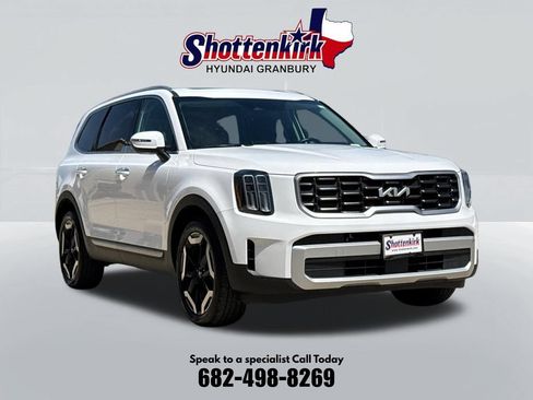 Used 2025 Kia Telluride S AWD/4WD image 3