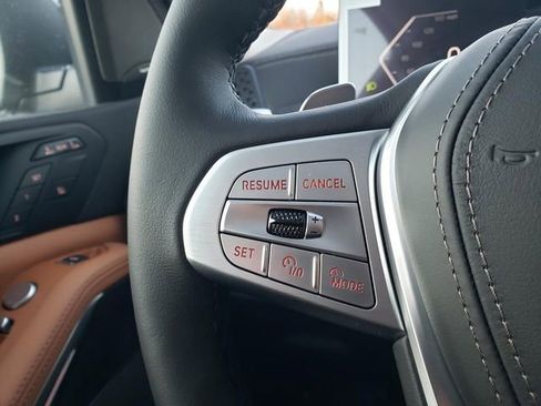 New 2026 BMW X7 xDrive40i w/ Premium Package image 28