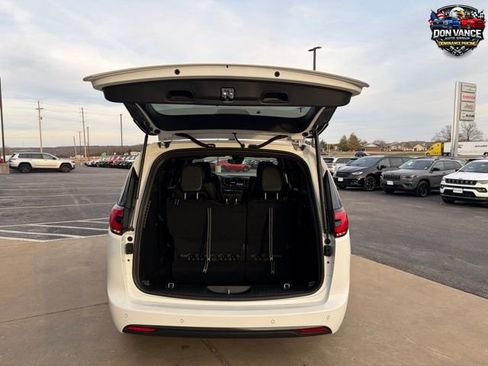 New 2026 Chrysler Pacifica Select w/ S Appearance Package image 19