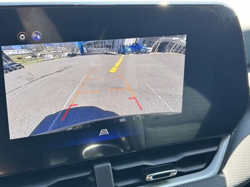 Used 2026 Chevrolet Equinox LT image 24