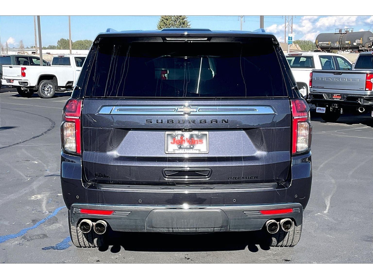 Used 2023 Chevrolet Suburban Premier AWD/4WD image 4
