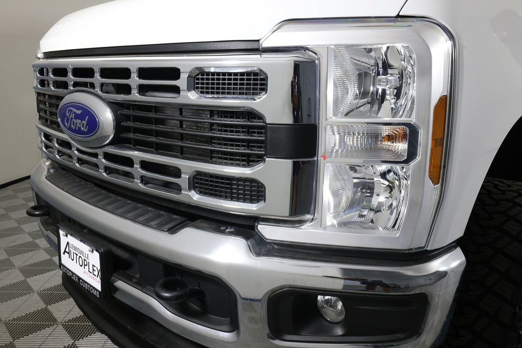 Used 2024 Ford F250 XLT w/ FX4 Off-Road Package AWD/4WD image 31