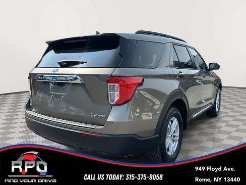 Used 2021 Ford Explorer XLT AWD/4WD image 5