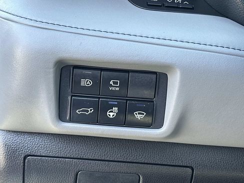 Used 2021 Toyota Highlander Platinum FWD image 28