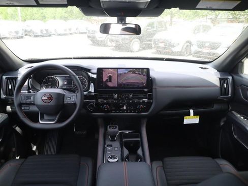 New 2026 Nissan Pathfinder Rock Creek image 7