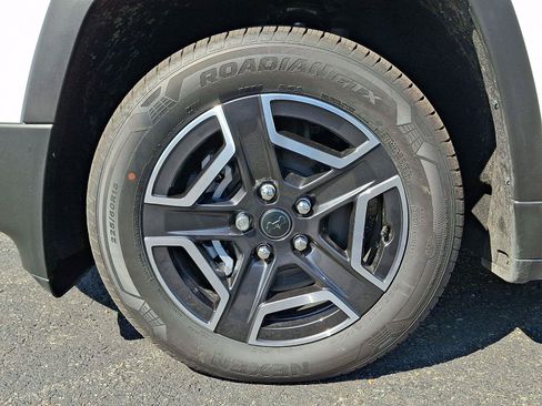 New 2026 Jeep Cherokee Laredo AWD/4WD image 6