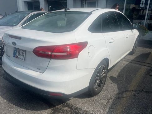 Used 2015 Ford Focus SE FWD image 9