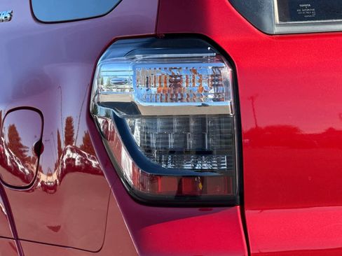 Used 2021 Toyota 4Runner SR5 image 31