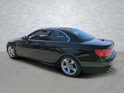 Used 2011 BMW 335i Convertible image 7