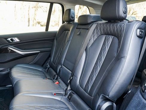 Used 2023 BMW X7 xDrive40i image 16