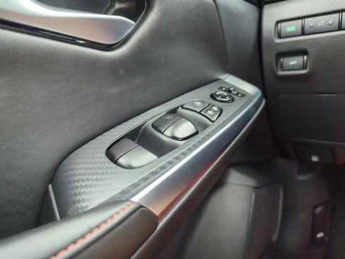 Used 2025 Nissan Sentra SR FWD image 25