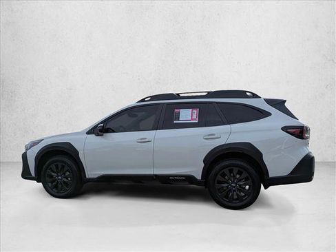 Used 2025 Subaru Outback Onyx Edition image 9