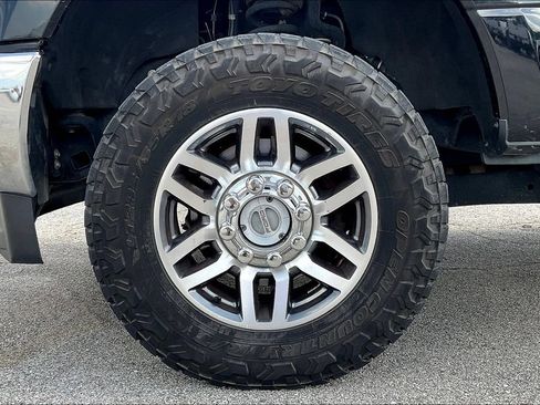 Used 2018 Ford F250 Lariat w/ Lariat Value Package AWD/4WD image 29
