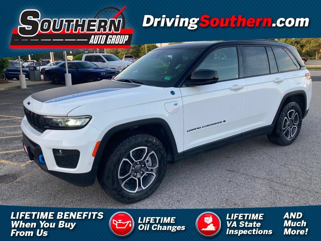 New 2024 Jeep Grand Cherokee Trailhawk w/ Advanced Protech Group II AWD/4WD 360° Tour