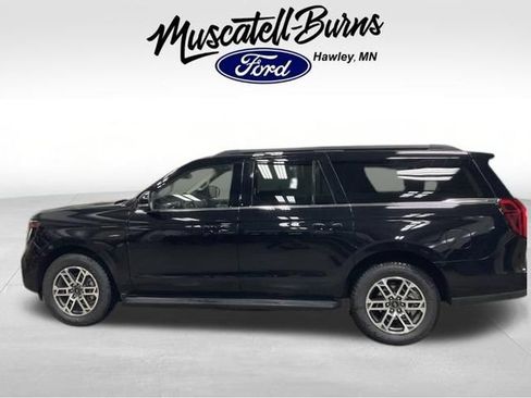 Used 2025 Ford Expedition Max Active AWD/4WD image 3
