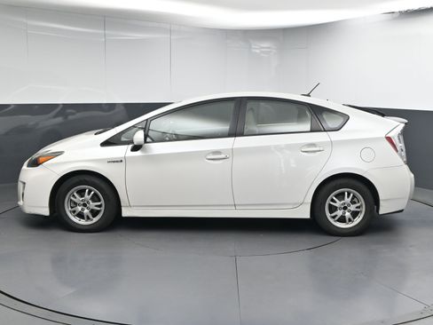 Used 2011 Toyota Prius Three image 5