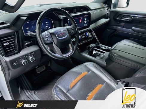 Used 2024 GMC Sierra 1500 AT4 w/ Technology Package AWD/4WD image 12