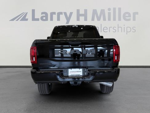 New 2026 RAM 2500 Big Horn AWD/4WD image 4