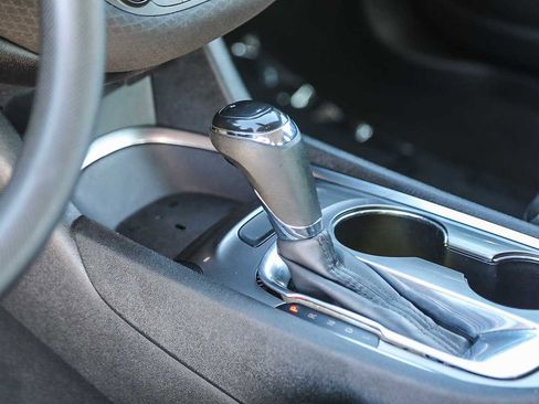 Used 2020 Chevrolet Malibu LT image 20