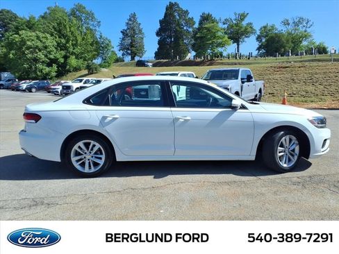 Used 2020 Volkswagen Passat 2.0T S FWD image 4