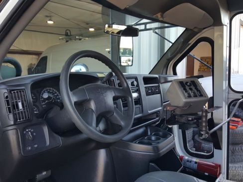 Used 2007 Chevrolet Express 3500 w/ School Bus Package image 11