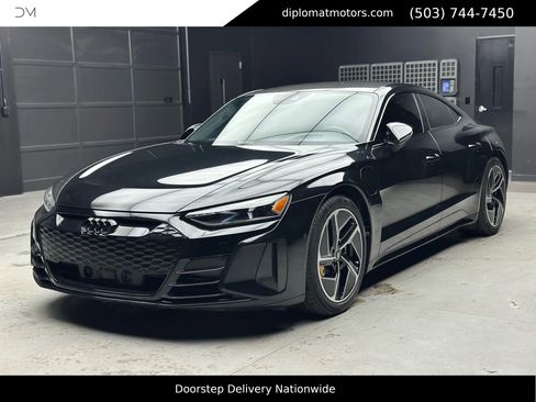 Used 2023 Audi RS e-tron GT w/ Carbon Performance Package image 1