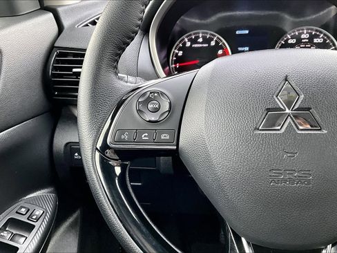 Used 2024 Mitsubishi Eclipse Cross SE image 10