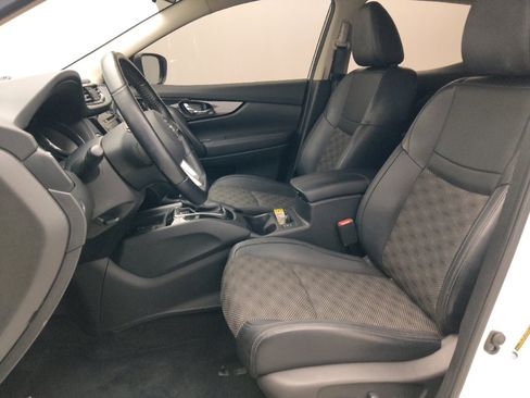 Used 2022 Nissan Rogue Sport SV w/ Technology Package FWD image 17