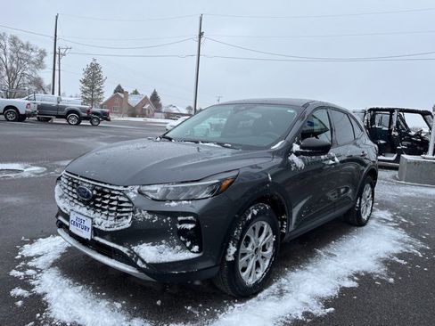 Used 2025 Ford Escape Active image 3